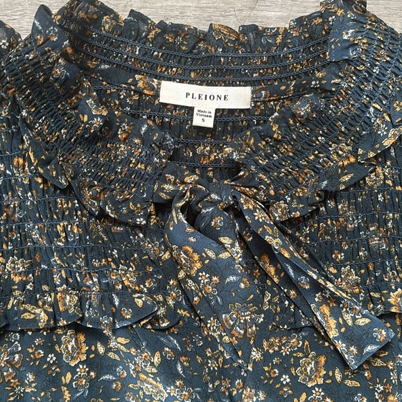 Anthropologie Pleione Top Women’s Blouse Size Small  Floral Shirt - Picture 2 of 9